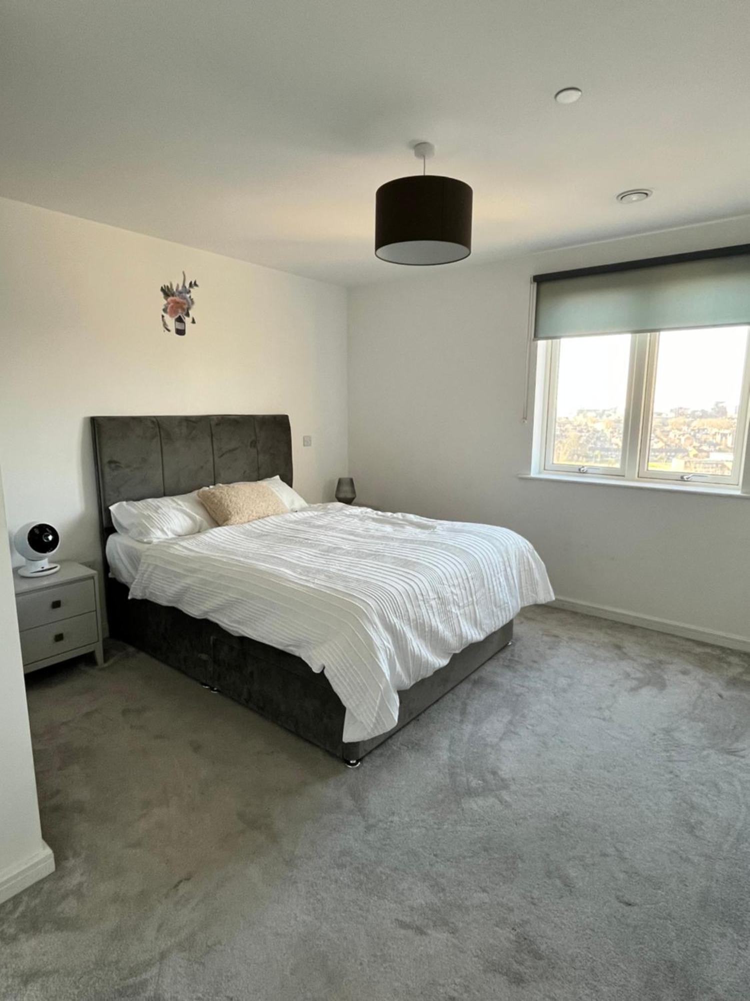 One Bedroom Apartment Barking  Bagian luar foto