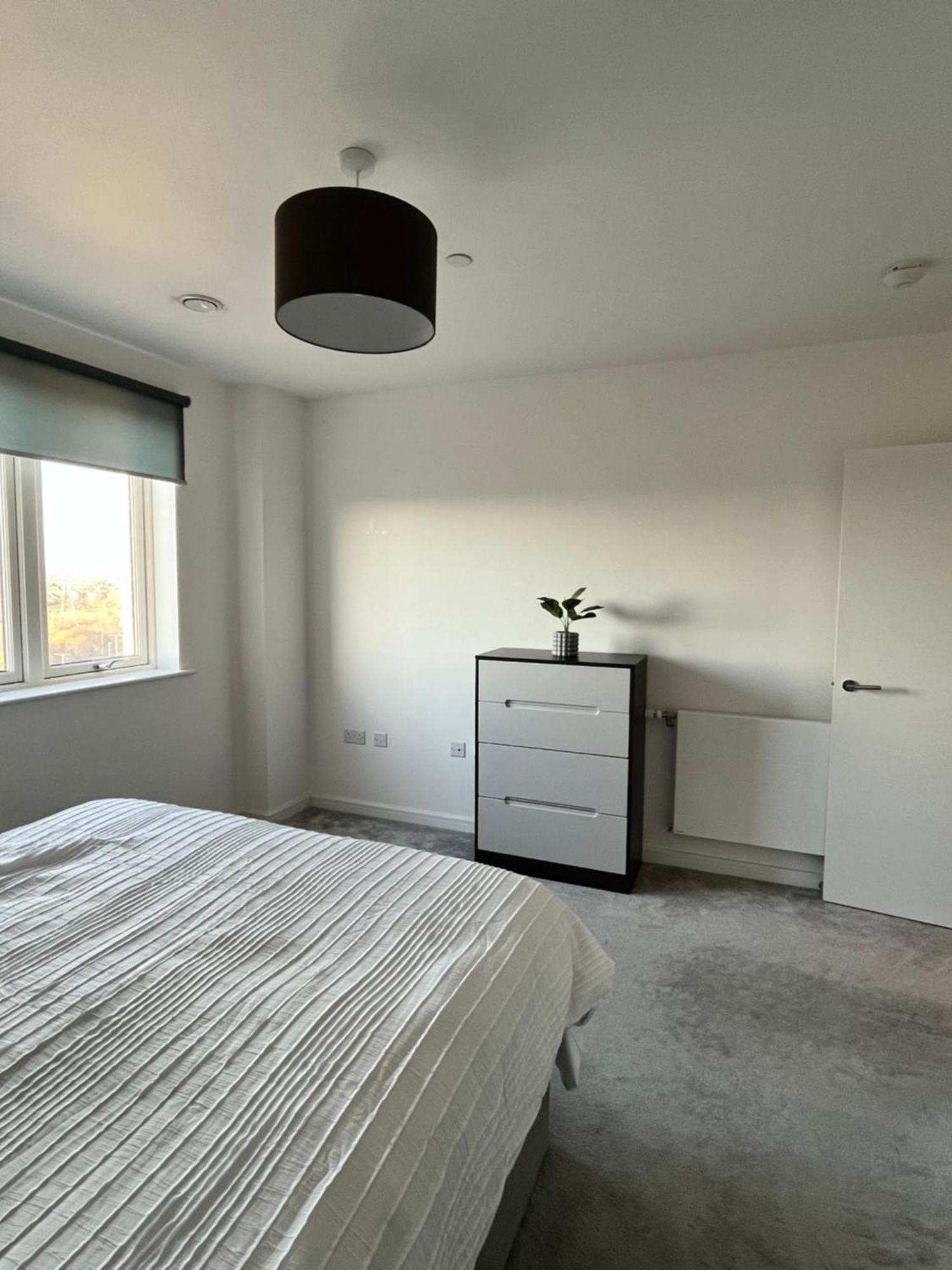 One Bedroom Apartment Barking  Bagian luar foto